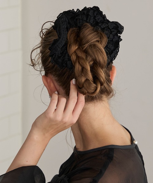 BONLECILL noir（ボンルシールノワール）の「【BONLECILL noir】フリルティアードレースシュシュ（シュシュ・レディース・アイボリー/ブラック・FREE）」の10枚目の写真