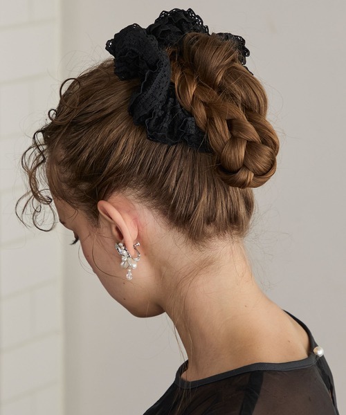 BONLECILL noir（ボンルシールノワール）の「【BONLECILL noir】フリルティアードレースシュシュ（シュシュ・レディース・アイボリー/ブラック・FREE）」の11枚目の写真