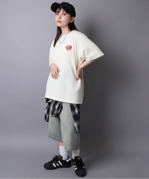 SPINNS（スピンズ）の「バックプリントTシャツ/ハートロゴ（Tシャツ/カットソー・メンズ・ナチュラル/ブラック/ホワイト・ONESIZE）」の13枚目の写真