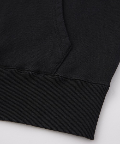 X-girl（エックスガール）の「MIX COLLEGE LOGO SWEAT HOODIE（パーカー・レディース・ブラック/アッシュ/ネイビー・S/M/L/XL）」の11枚目の写真