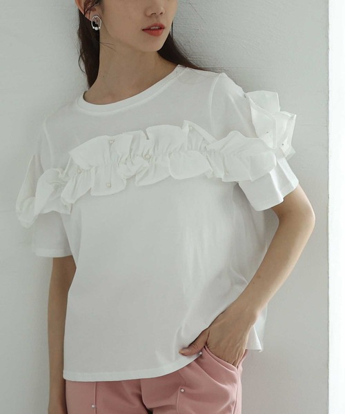 Sawa a la mode(サワアラモード)の「デコルテフリルトップス(Tシャツ/カットソー・レディース・ブルー/ブラック/ホワイト・FREE)」の1枚目の写真
