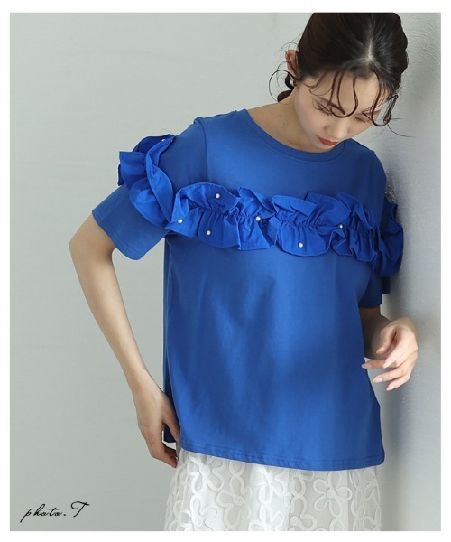 Sawa a la mode(サワアラモード)の「デコルテフリルトップス(Tシャツ/カットソー・レディース・ブルー/ブラック/ホワイト・FREE)」の5枚目の写真