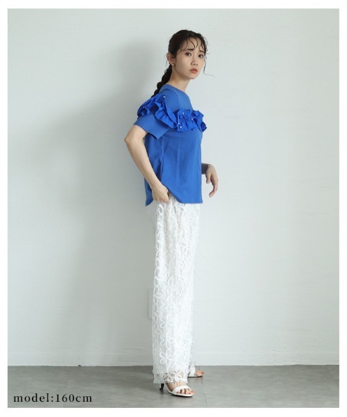 Sawa a la mode(サワアラモード)の「デコルテフリルトップス(Tシャツ/カットソー・レディース・ブルー/ブラック/ホワイト・FREE)」の9枚目の写真
