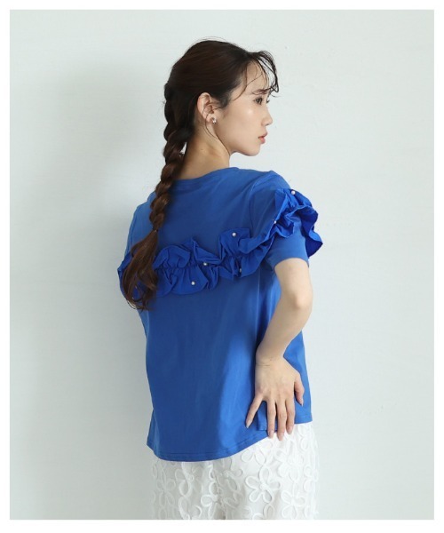 Sawa a la mode(サワアラモード)の「デコルテフリルトップス(Tシャツ/カットソー・レディース・ブルー/ブラック/ホワイト・FREE)」の10枚目の写真