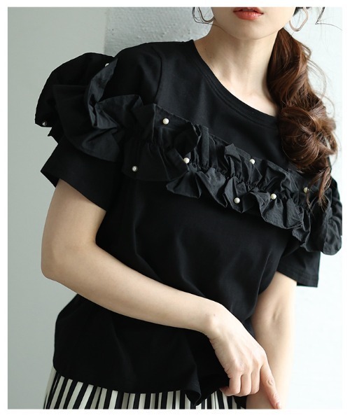 Sawa a la mode(サワアラモード)の「デコルテフリルトップス(Tシャツ/カットソー・レディース・ブルー/ブラック/ホワイト・FREE)」の18枚目の写真