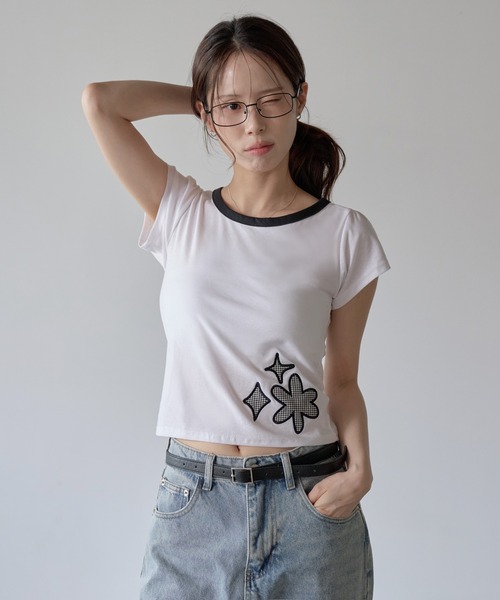 UNE MANSION(ユヌマンション)の「【UNE ORIGINAL】フラワーギンガムチェックアップリケ刺繍バイカラーユニークパフ袖Tシャツカットソー(Tシャツ/カットソー・レディース・ホワイト/ブルー系その他・FREE)」の10枚目の写真