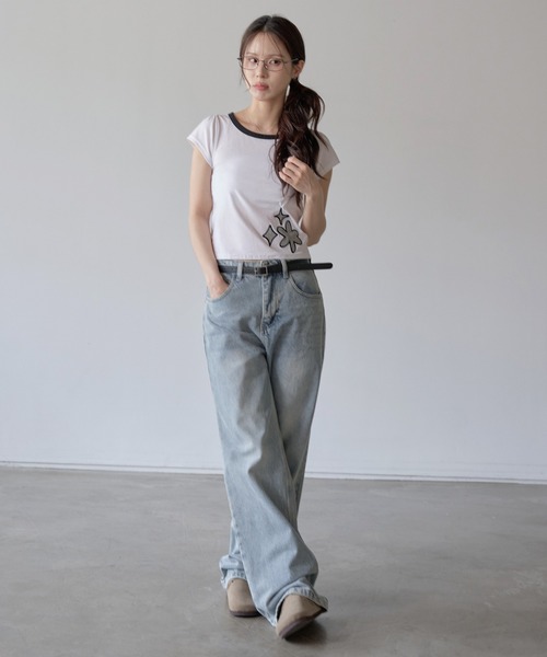 UNE MANSION(ユヌマンション)の「【UNE ORIGINAL】フラワーギンガムチェックアップリケ刺繍バイカラーユニークパフ袖Tシャツカットソー(Tシャツ/カットソー・レディース・ホワイト/ブルー系その他・FREE)」の15枚目の写真