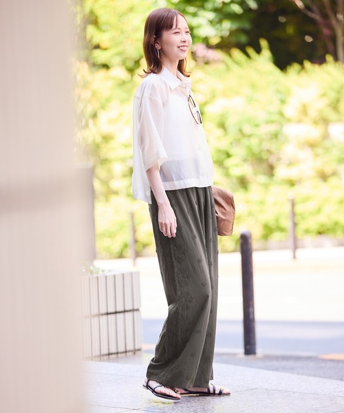 ROPE' PICNIC（ロペピクニック）の「3D刺繍レースワイドパンツ/リンクコーデ（その他パンツ・レディース・スミクロ/オフホワイト・38）」の6枚目の写真