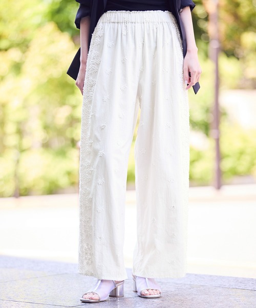 ROPE' PICNIC（ロペピクニック）の「3D刺繍レースワイドパンツ/リンクコーデ（その他パンツ・レディース・スミクロ/オフホワイト・38）」の14枚目の写真