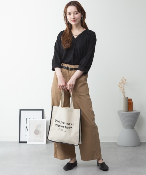 RCD(アールシーディー)の「ブラウス風タックスキッパー 七分丈Tシャツ(Tシャツ/カットソー・レディース・モカ/ホワイト/ブラック/グレイッシュベージュ/チャコールグレー・M-L/LL~3L/4L~5L)」の21枚目の写真