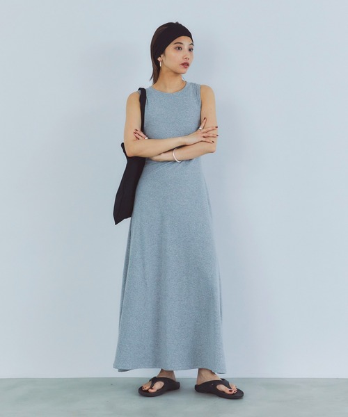 LIENCOEUR（リアンクール）の「フレアカットワンピース（ワンピース・レディース・ブラック/グレー・FREE）」の2枚目の写真