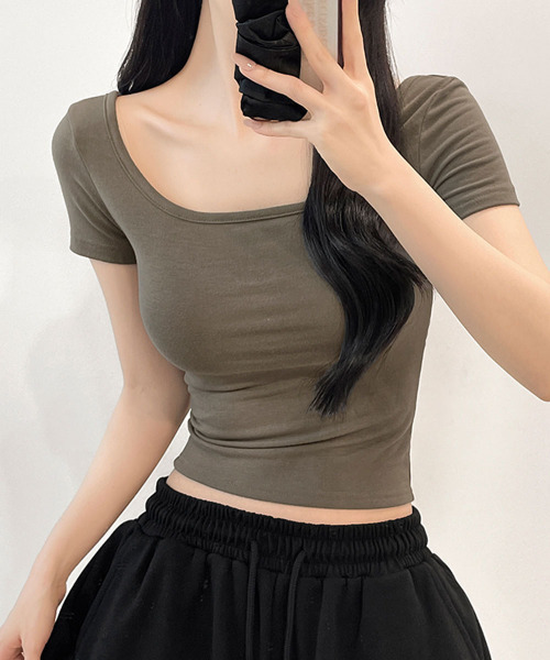 VIVID LADY(ビビッドレディー)の「バックスリット 半袖Tシャツ(Tシャツ/カットソー・レディース・アイボリー/カーキ/ブラック・FREE)」の7枚目の写真