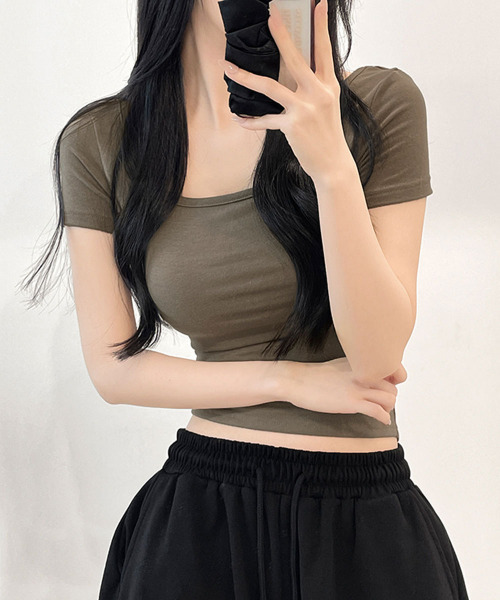 VIVID LADY(ビビッドレディー)の「バックスリット 半袖Tシャツ(Tシャツ/カットソー・レディース・アイボリー/カーキ/ブラック・FREE)」の19枚目の写真