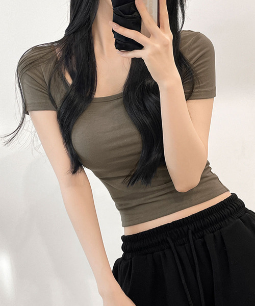 VIVID LADY(ビビッドレディー)の「バックスリット 半袖Tシャツ(Tシャツ/カットソー・レディース・アイボリー/カーキ/ブラック・FREE)」の8枚目の写真