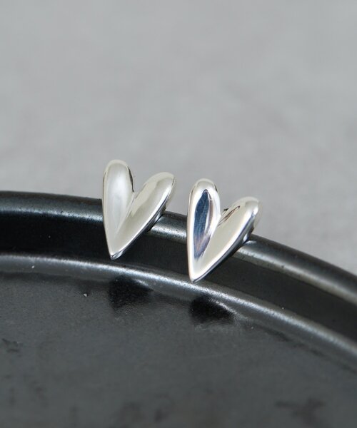 GALLARDAGALANTE（ガリャルダガランテ）の「ハートスタッドピアス（ピアス（両耳用）・レディース・シルバー系その他4/ゴールド系その他6・FREE）」の9枚目の写真