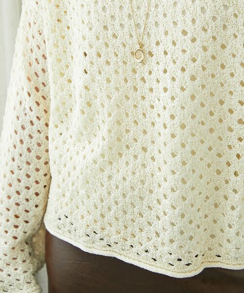 le.coeur blanc（ルクールブラン）の「スパンコールメッシュニットプルオーバー（ニット/セーター・レディース・オフホワイト/キャメル・38）」の9枚目の写真
