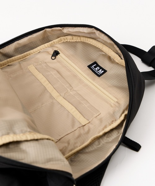 L.R.M(エルアールエム)の「【 L.R.M / エルアールエム 】トラックラインハンドルリュック MMI(バックパック/リュック・レディース・ブラック/アイボリー/グレイッシュベージュ・FREE)」の6枚目の写真