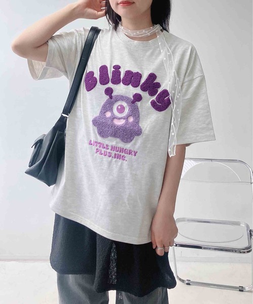 AS KNOW AS plus(アズノゥアズプラス)の「●選べるキャラクターデザイン サガラ刺繍半袖Tシャツ(サメ・モンスター・おばけ)(Tシャツ/カットソー・レディース・オフホワイト/チャコールグレー/オートミール/ホワイト系/グレー系/アイボリー系/ネイビー系/グレー系1/ネイビー系1/アイボリー系1/ホワイト系1・FREE)」の16枚目の写真