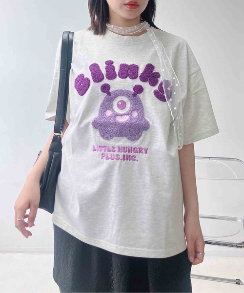 AS KNOW AS plus(アズノゥアズプラス)の「●選べるキャラクターデザイン サガラ刺繍半袖Tシャツ(サメ・モンスター・おばけ)(Tシャツ/カットソー・レディース・オフホワイト/チャコールグレー/オートミール/ホワイト系/グレー系/アイボリー系/ネイビー系/グレー系1/ネイビー系1/アイボリー系1/ホワイト系1・FREE)」の18枚目の写真