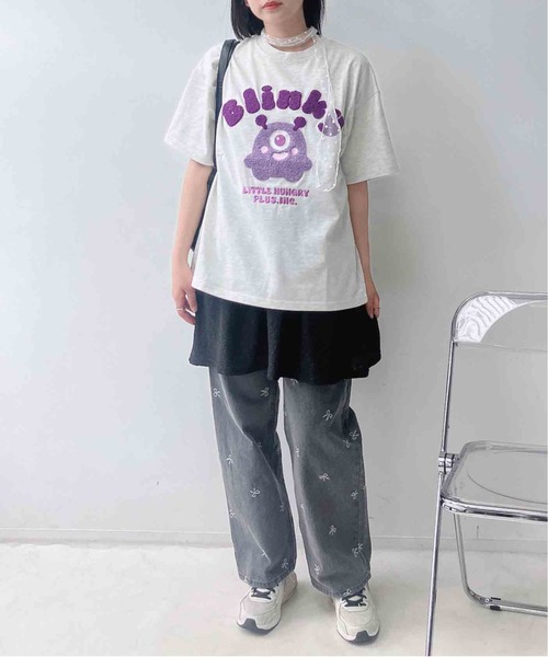 AS KNOW AS plus(アズノゥアズプラス)の「●選べるキャラクターデザイン サガラ刺繍半袖Tシャツ(サメ・モンスター・おばけ)(Tシャツ/カットソー・レディース・オフホワイト/チャコールグレー/オートミール/ホワイト系/グレー系/アイボリー系/ネイビー系/グレー系1/ネイビー系1/アイボリー系1/ホワイト系1・FREE)」の22枚目の写真
