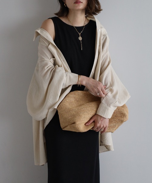 Bonjour Sagan（ボンジュールサガン）の「リネンライクフレアシャツ（シャツ/ブラウス・レディース・ライトベージュ/ネイビー/オフホワイト・FREE）」の3枚目の写真