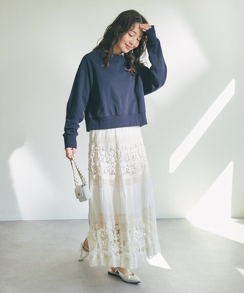La boutique BonBon(ラブティックボンボン)の「【今すぐお届け!miki監修カラーあり】ミニ裏毛オフショルリボンプルオーバー(スウェット・レディース・ライトグレー/ネイビー/ホワイト・FREE)」の12枚目の写真