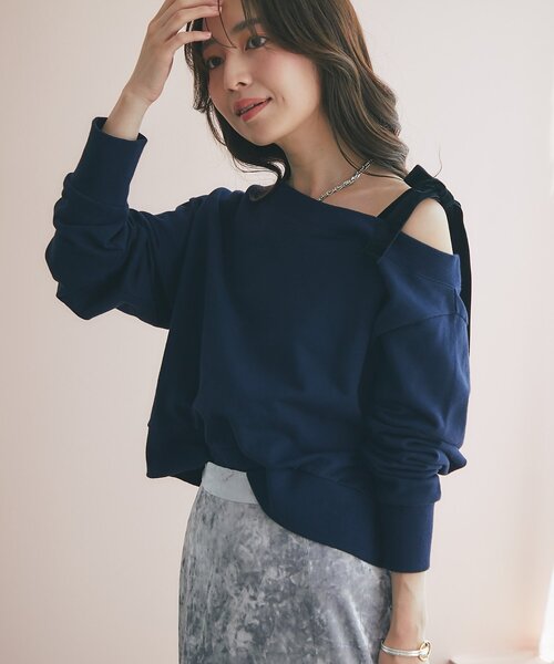 La boutique BonBon(ラブティックボンボン)の「【今すぐお届け!miki監修カラーあり】ミニ裏毛オフショルリボンプルオーバー(スウェット・レディース・ライトグレー/ネイビー/ホワイト・FREE)」の22枚目の写真