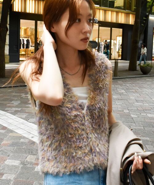 le.coeur blanc（ルクールブラン）の「TORRAZZO DONNAチュール×シャギーニットベスト（ベスト・レディース・ベージュ系その他2/ブラック系その他・38）」の13枚目の写真