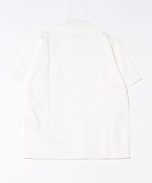 TAKA-Q(タカキュー)の「【綿混 スラブ天竺】タカキュー クルーネック 半袖 Tシャツ(Tシャツ/カットソー・メンズ・ホワイト/ブラック・MEDIUM/LARGE/X-LARGE)」の3枚目の写真