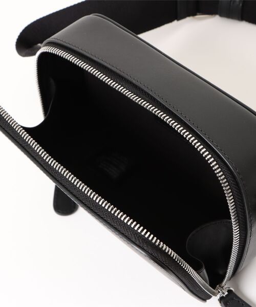 A.P.C.（アーペーセー）の「CAMERA BAG SOHO（ショルダーバッグ・メンズ・ブラック・ONESIZE）」の5枚目の写真