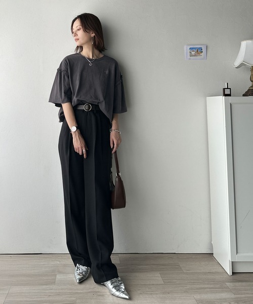 classicalelf（クラシカルエルフ）の「さらり着やすく、ほどよくキュート。なんでもない日にひとさじの甘さを。綿100％胸刺繍ピグメント袖フリルT（Tシャツ/カットソー・レディース・オフホワイト/ブルー/チャコール・LARGE/X-LARGE/SMALL/MEDIUM）」の16枚目の写真