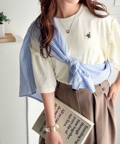 classicalelf（クラシカルエルフ）の「さらり着やすく、ほどよくキュート。なんでもない日にひとさじの甘さを。綿100％胸刺繍ピグメント袖フリルT（Tシャツ/カットソー・レディース・オフホワイト/ブルー/チャコール・LARGE/X-LARGE/SMALL/MEDIUM）」の14枚目の写真