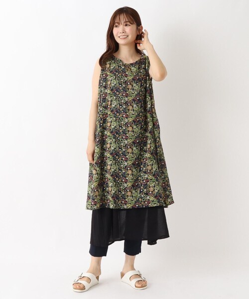 one'sterrace(ワンズテラス)の「リゾート プリントボイルワンピース(ワンピース・レディース・ブラック系8/ネイビー系5・02)」の5枚目の写真
