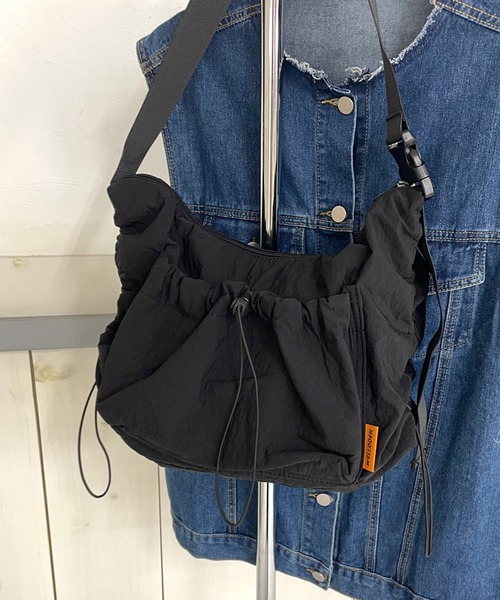 CRB(シーアールビー)の「ドロストショルダーバッグ(ショルダーバッグ・レディース・グレー/ブラック/ベージュ・F)」の9枚目の写真