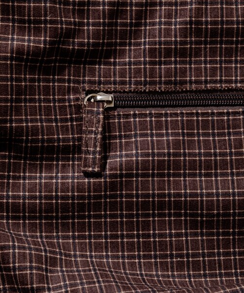 FREAK'S STORE（フリークスストア）の「UMBRO × FREAK'S STORE/アンブロ 別注 コーデュロイ コード付きバッグ/A4サイズ ショルダーバッグ（ショルダーバッグ・レディース・ワイン/ダークブラウン/ナチュラル・ONE SIZE）」の21枚目の写真