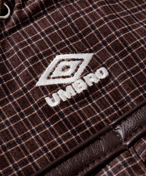 FREAK'S STORE（フリークスストア）の「UMBRO × FREAK'S STORE/アンブロ 別注 コーデュロイ コード付きバッグ/A4サイズ ショルダーバッグ（ショルダーバッグ・レディース・ワイン/ダークブラウン/ナチュラル・ONE SIZE）」の22枚目の写真