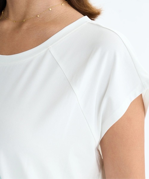 ROXY(ロキシー)の「GEOMETRIC TEE/ロキシー水陸両用速乾UVケアフロントロゴ半袖Tシャツ(水着)(Tシャツ/カットソー・レディース・ブラック/ピンク/ホワイト・LARGE/MEDIUM/SMALL)」の7枚目の写真