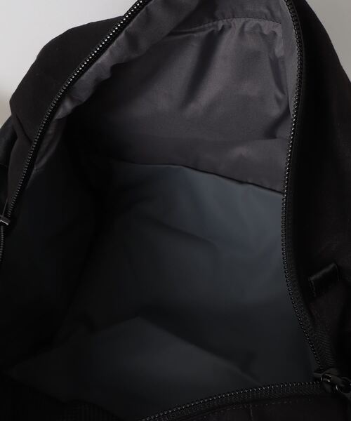 CHROME（クローム）の「［ CHROME / クローム ］BARRAGE 32L DUFFLE BLKX_BLACK X / バラージ 32L ダッフル バッグ ブラック エックス 耐水 32L バックパック仕様（ボストンバッグ・メンズ・ブラック系その他・FREE）」の4枚目の写真