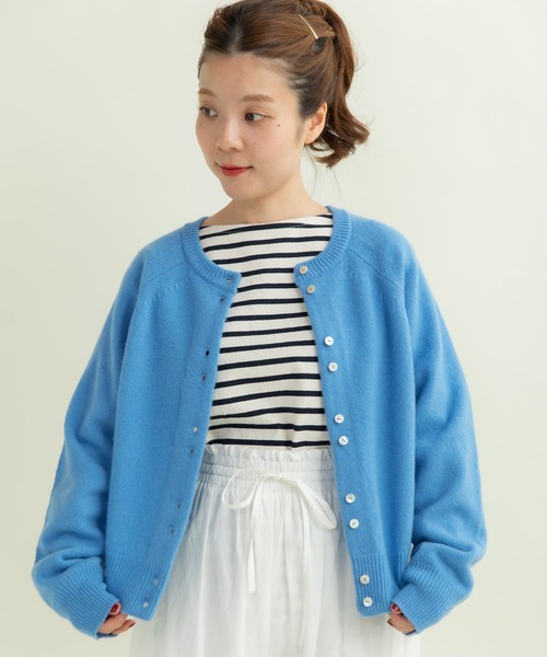 CHILD WOMAN（チャイルドウーマン）の「2/15ラムウール 2つ釦カーディガン（カーディガン/ボレロ・レディース・ブルー/アイボリー/ピンク/グリーン/レッド/イエロー/ネイビー・FREE）」の5枚目の写真