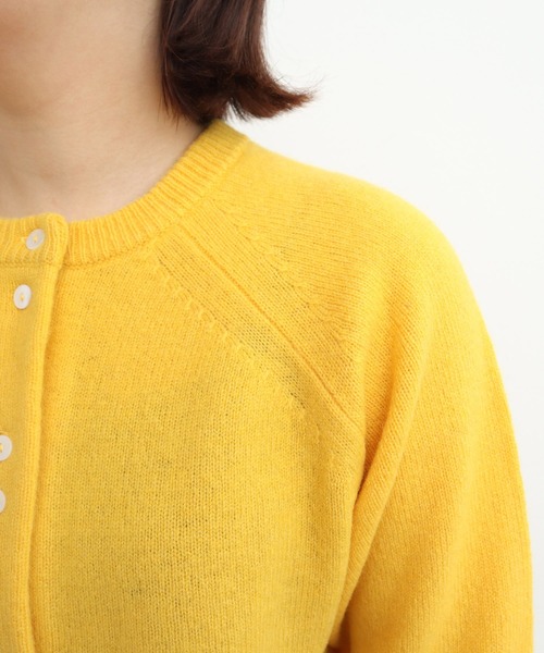 CHILD WOMAN（チャイルドウーマン）の「2/15ラムウール 2つ釦カーディガン（カーディガン/ボレロ・レディース・ブルー/アイボリー/ピンク/グリーン/レッド/イエロー/ネイビー・FREE）」の15枚目の写真