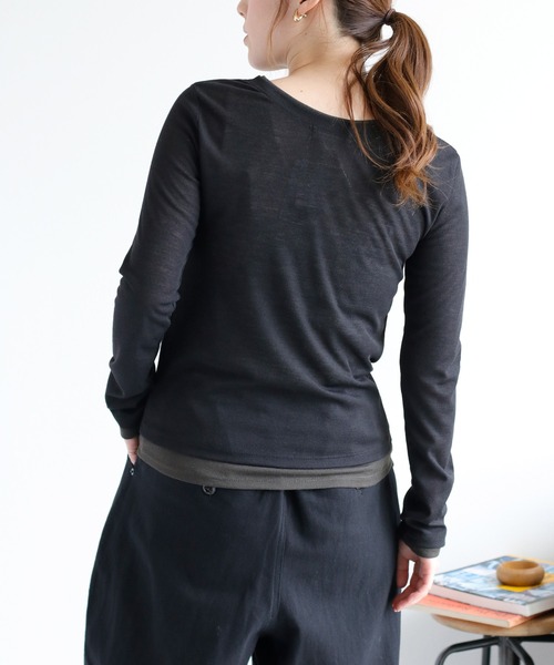 cepo(セポ)の「レイヤードヘンリーネックニット(Tシャツ/カットソー・レディース・ブラック/オフホワイト/ブラウン・M)」の21枚目の写真