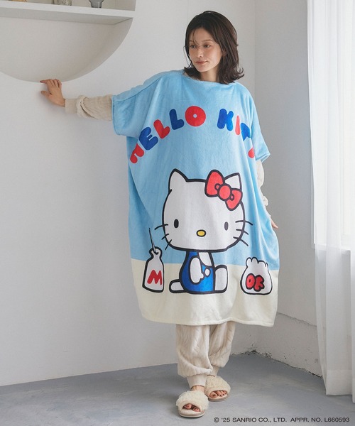 sanrio(サンリオ)の「【sanrio characters】HELLO KITTY/ハローキティふわもこ着られるフリース毛布ポンチョ/ブランケット《サンリオキャラクターズ》とろふわ もこもこ あったか(ルームウェア/パジャマ・レディース・ライトグレー/アイボリー/ブルー・FREE)」の5枚目の写真
