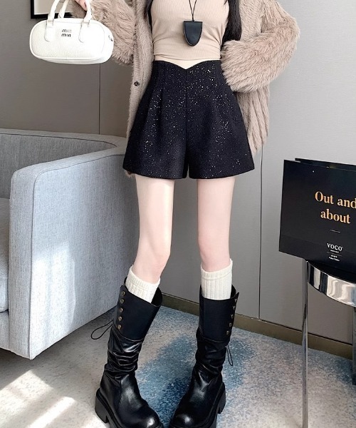gossip!ロサンゼルス(ゴシップロサンゼルス)の「【サイズあり】キラキラアクセントウールライクヴィンテージ タック厚手シンプルショートパンツ(秋冬の韓国ファッションフェミニン定番)(その他パンツ・レディース・グレー/ブラック・M/S/L)」の15枚目の写真