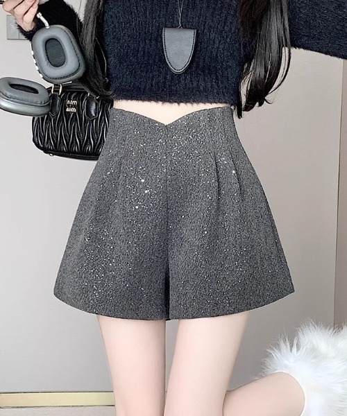 gossip!ロサンゼルス(ゴシップロサンゼルス)の「【サイズあり】キラキラアクセントウールライクヴィンテージ タック厚手シンプルショートパンツ(秋冬の韓国ファッションフェミニン定番)(その他パンツ・レディース・グレー/ブラック・M/S/L)」の19枚目の写真