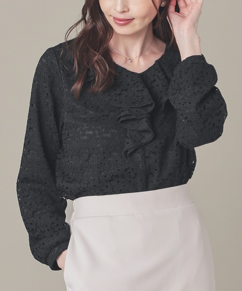 GLACIER lusso(グラシアルッソ)の「フリルレーストップス(Tシャツ/カットソー・レディース・ブラック/グレイッシュブルー/アイボリー系/ブラウン・S/M/LL/L)」の1枚目の写真