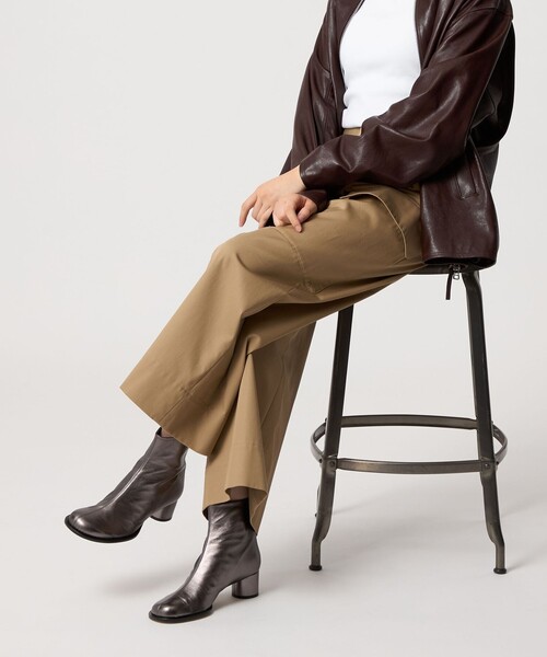 ODETTE E ODILE(オデットエオディール)の「ソフトタッチ ショートブーツ50↑(ブーツ・レディース・ブラック/ダークブラウン/シルバー・24cm/22.5cm/25cm/24.5cm/23cm/22cm/23.5cm)」の6枚目の写真