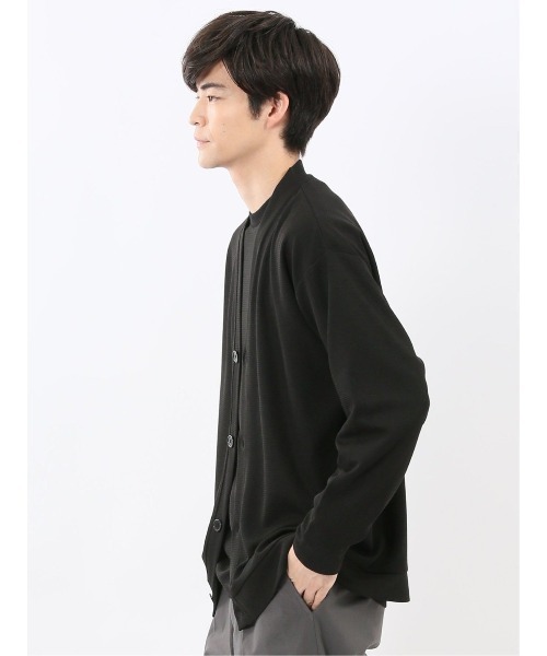 m.f.editorial（エムエフエディトリアル）の「【 ストレッチ Vネック】m.f.エディトリアル メンズ ワッフル 長袖カーディガン（カーディガン/ボレロ・メンズ・ベージュ/ブラック・MEDIUM/LARGE/X-LARGE）」の5枚目の写真