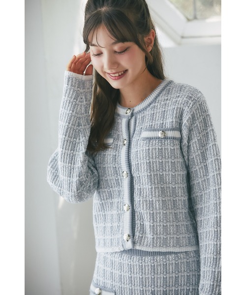 tocco closet(トッコ クローゼット)の「ゴールド釦ツイード風ニットカーディガン(ニット/セーター・レディース・グレー/ブラック/ピンク・M)」の1枚目の写真