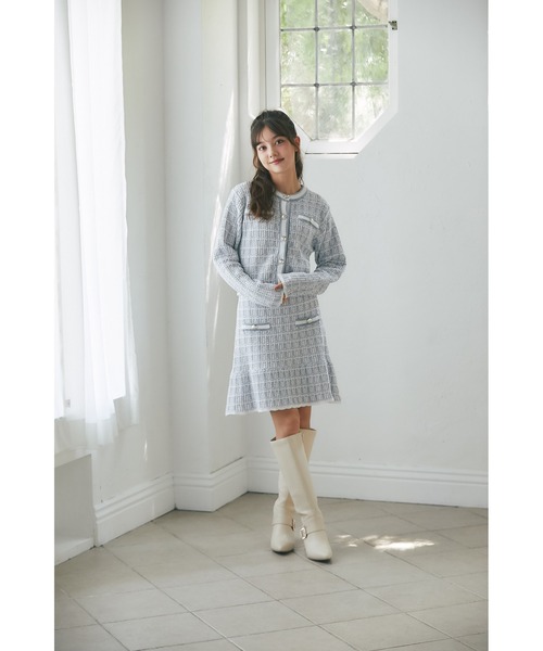 tocco closet(トッコ クローゼット)の「ゴールド釦ツイード風ニットカーディガン(ニット/セーター・レディース・グレー/ブラック/ピンク・M)」の11枚目の写真
