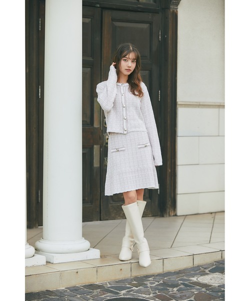 tocco closet(トッコ クローゼット)の「ゴールド釦ツイード風ニットカーディガン(ニット/セーター・レディース・グレー/ブラック/ピンク・M)」の18枚目の写真